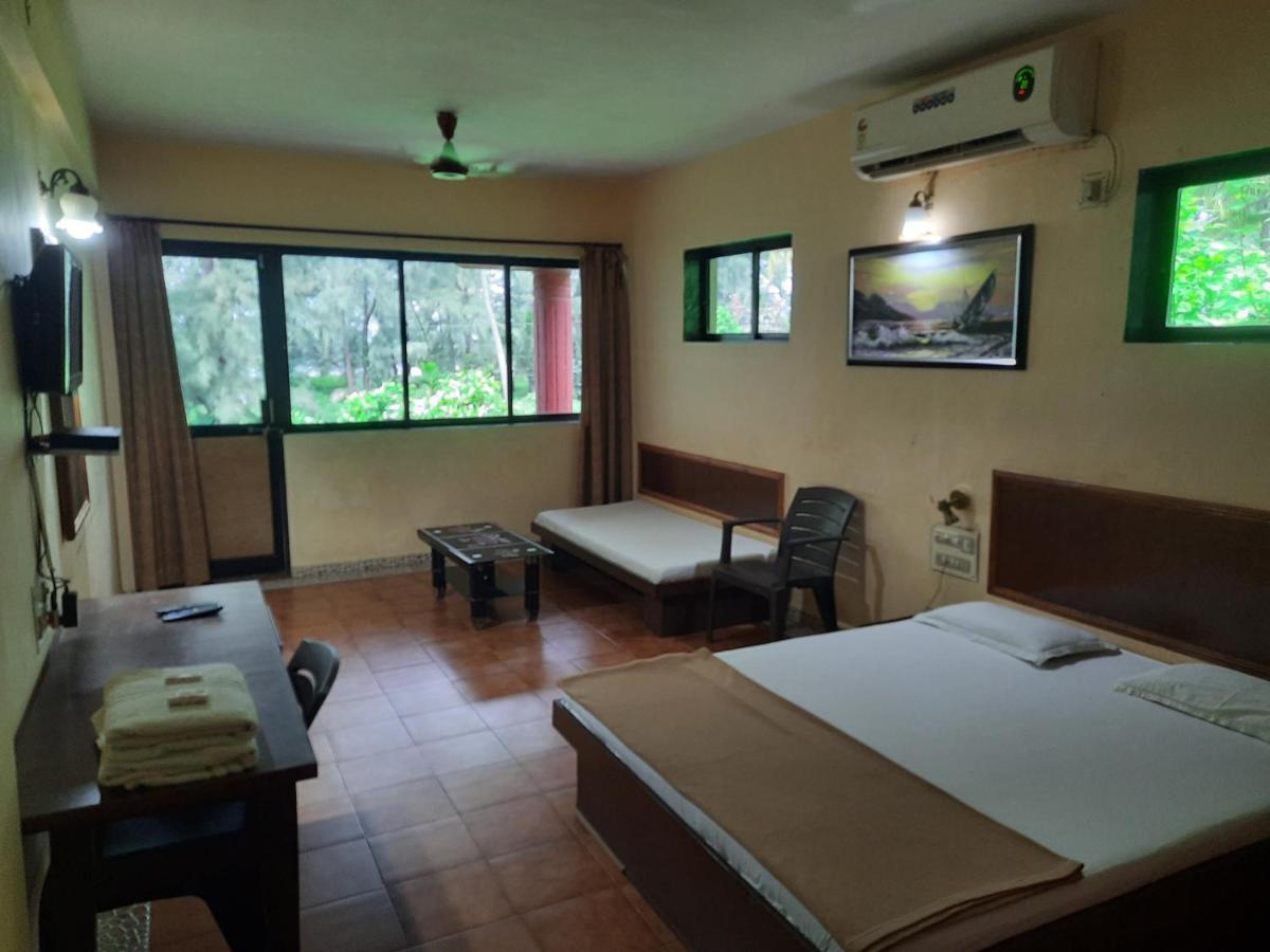 Seawoods Beach Hotel Dahanu Værelse billede